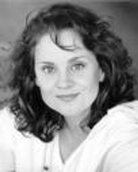 Alice Kensella Headshot