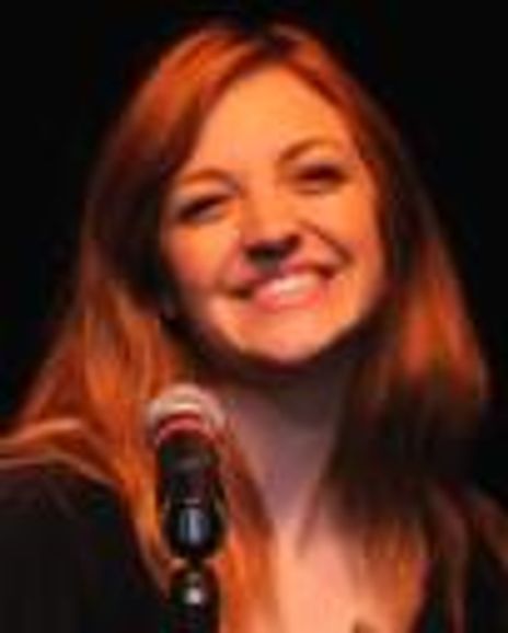 Abby Elliott Headshot