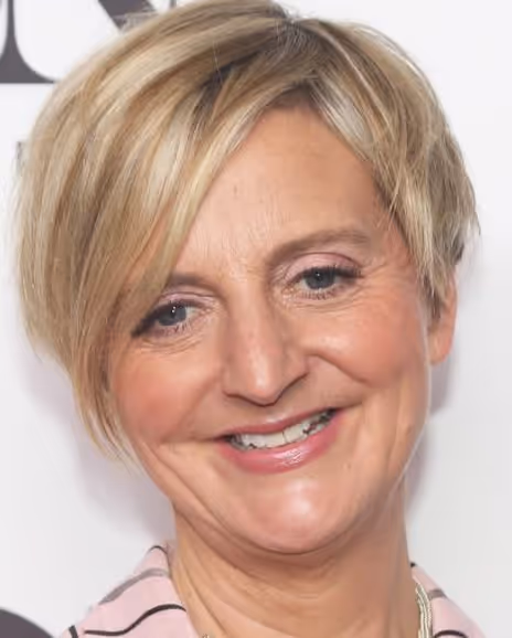 Marianne Elliott Headshot