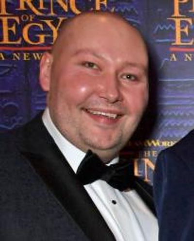 Adam Pearce Headshot