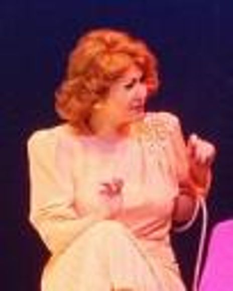 Juno Henares Headshot