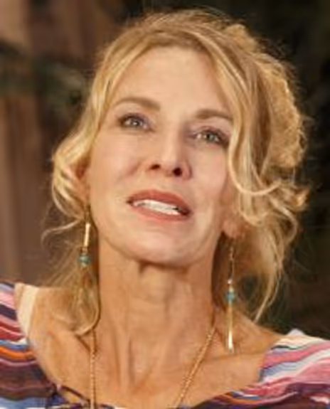 Lusia Strus Headshot