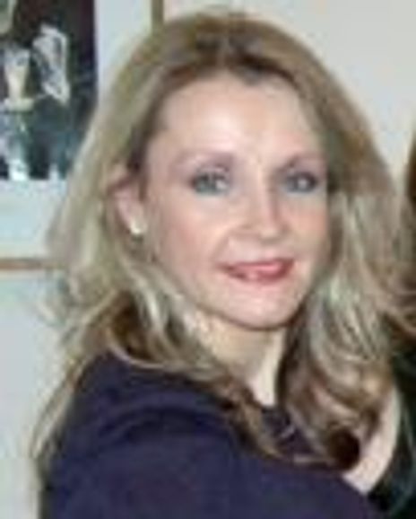 Joanna Barry Headshot