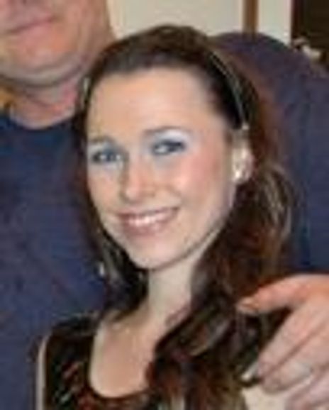 Caitlin McNeil Headshot