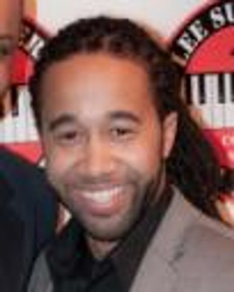 Shaun Derik Headshot