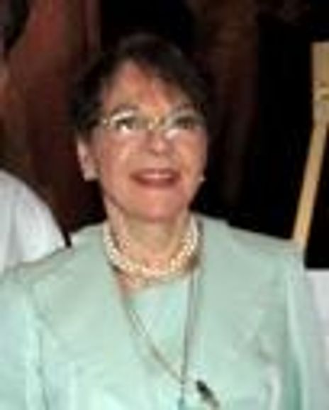 Florence Teuscher Headshot