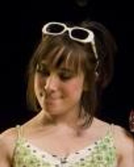 Samie Detzer Headshot