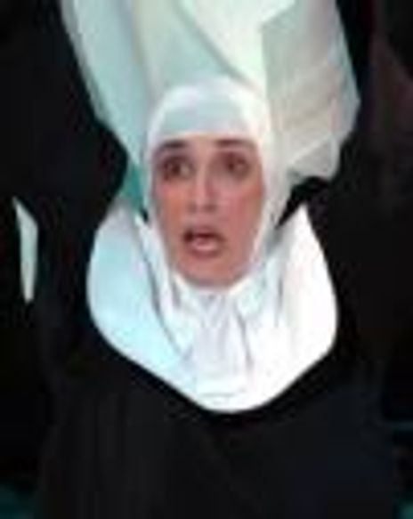 Leah Hillgrove Headshot