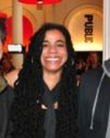 Suzan Laurie Parks Headshot