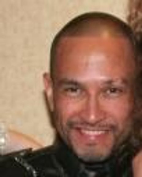 Damian Parra Headshot