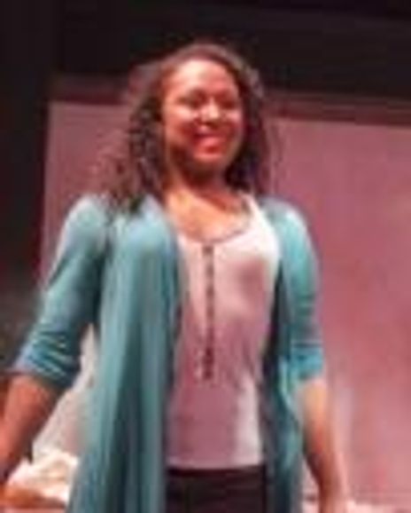 Apolonia Davalos Headshot