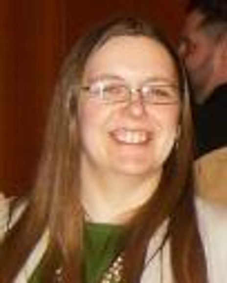 Jenniffer Thusing Headshot