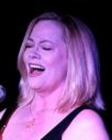 Cybill Shephard Headshot