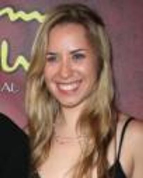 Hannah Zaks Headshot