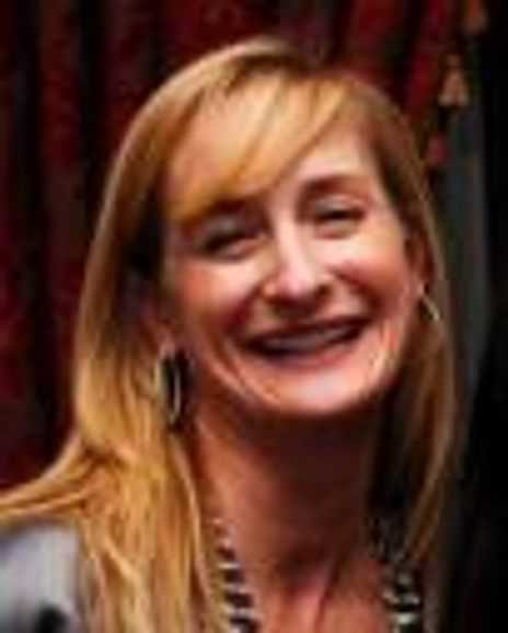 Laura Lederer Headshot
