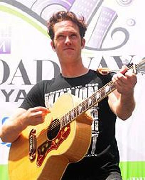 Erik Hayden Headshot