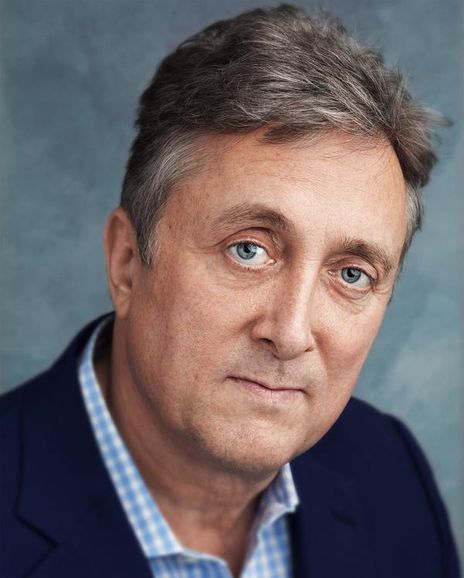 Damian Arnold Headshot