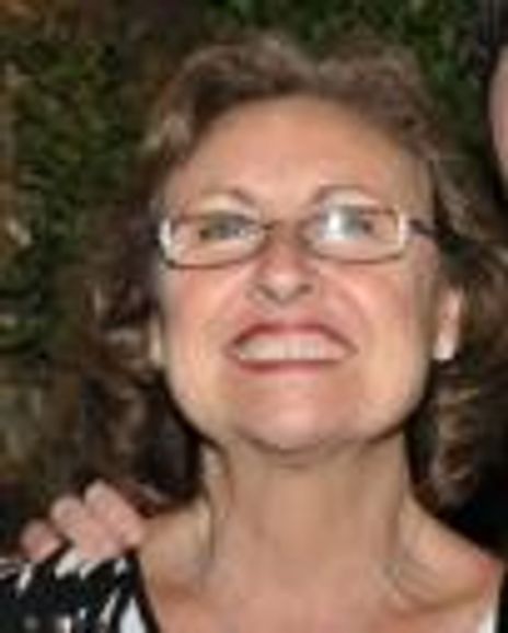 Rita VonEssen Headshot