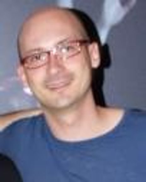 Alejandro Martínez Headshot