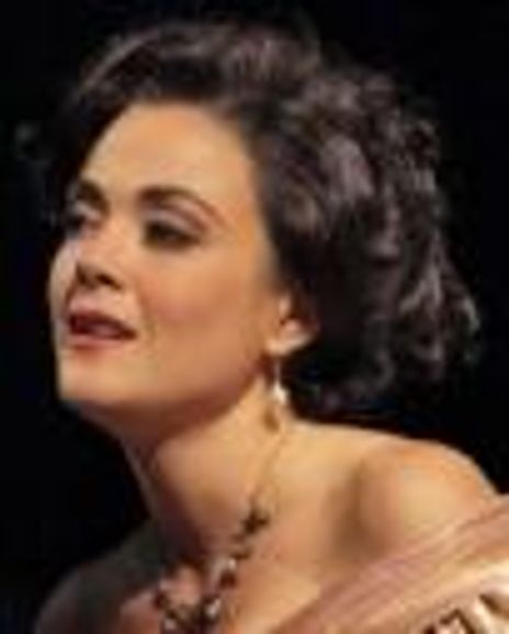 Amanda Squitieri Headshot