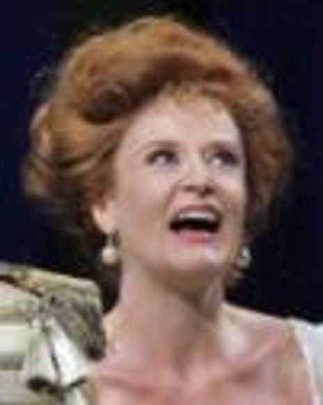 Erin Holland Headshot