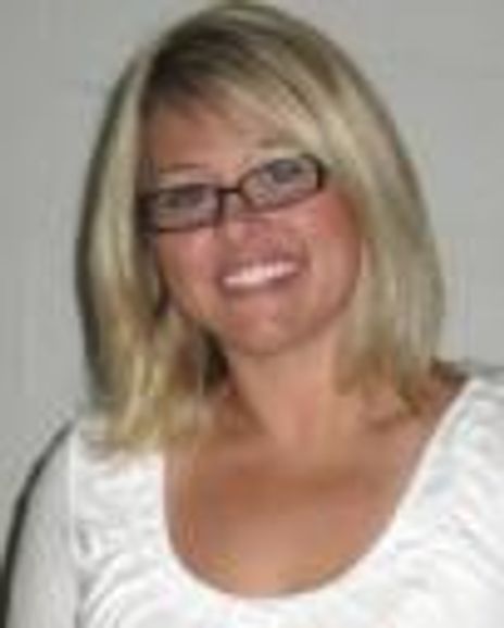 Anni Cox Headshot