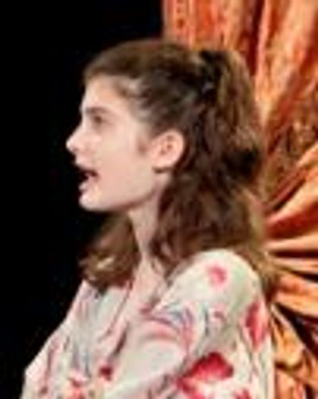 Abigail Heydenburg Headshot