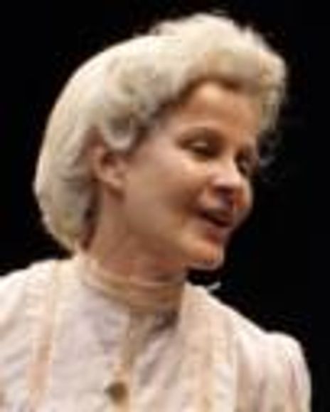 Rebecca Street Headshot