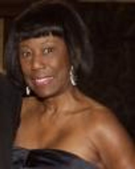 Joyce Mullins-Jackson Headshot