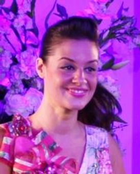 Liz Gerecitano Headshot