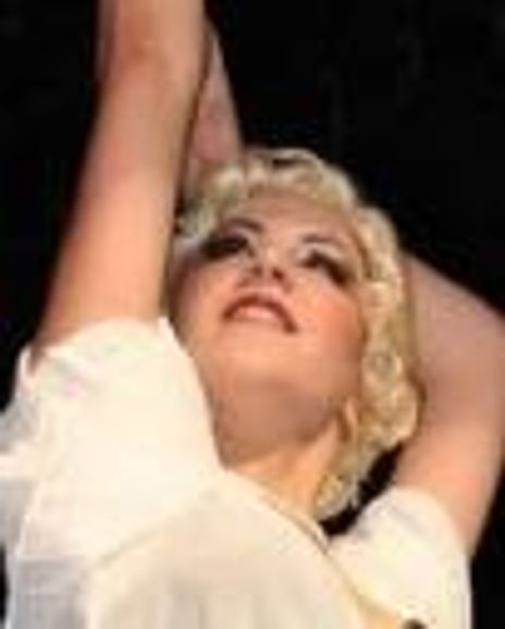 Erica Vlahinos Headshot