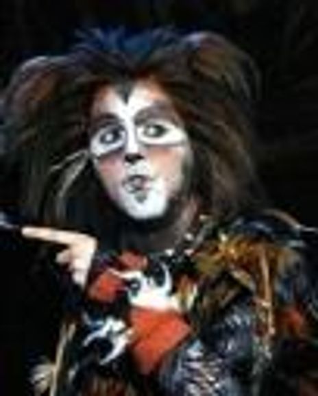 Justine Puy Headshot