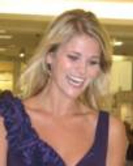 Laura Thomas-Sonn Headshot