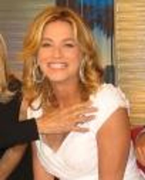 Dorothy Lucey Headshot