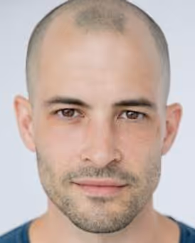 Kyle Robinson Headshot