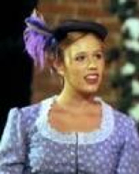 Elizabeth Lanie Headshot