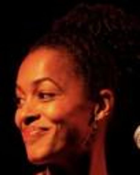 Jennifer Shelton Headshot