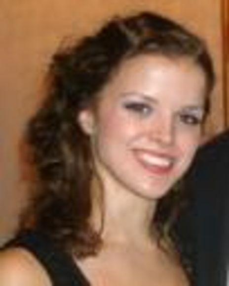 Amanda Kroiss Headshot