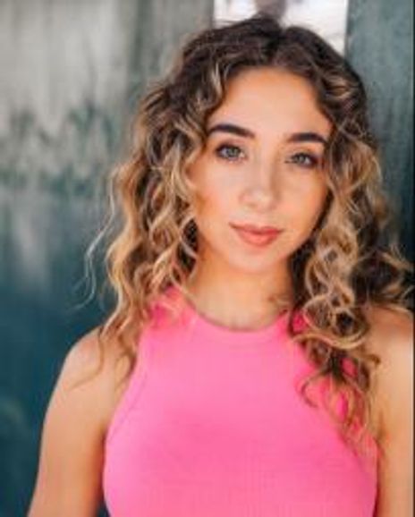 Scarlett Diaz Headshot