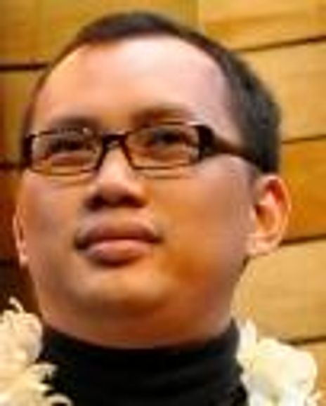 Francis Amora Headshot