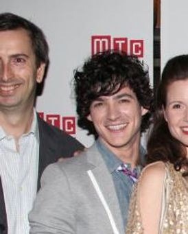 Aaron Michael Davies Headshot