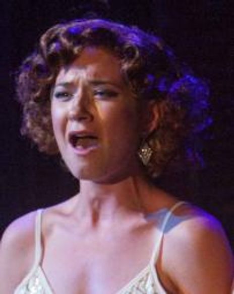 Colleen Fee Headshot