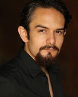 Glenn Girón Headshot