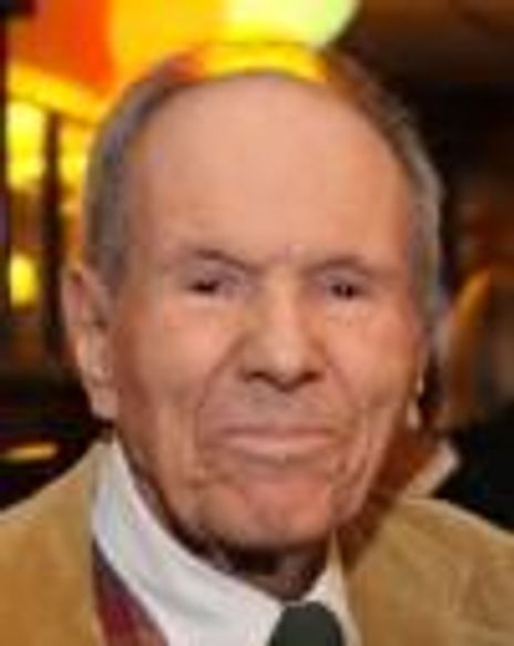 Elliott Lawrence Headshot