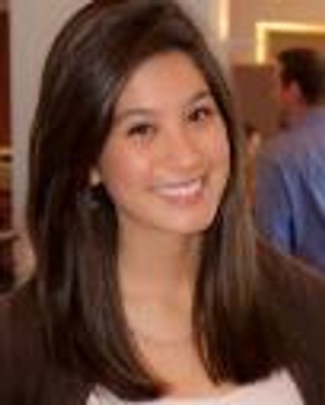 Holly Rizzo Headshot