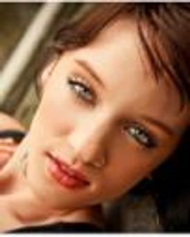 Kourtni Lind Headshot