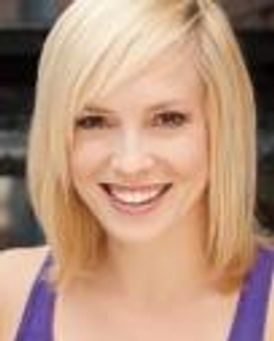 Lindsay Wood Headshot