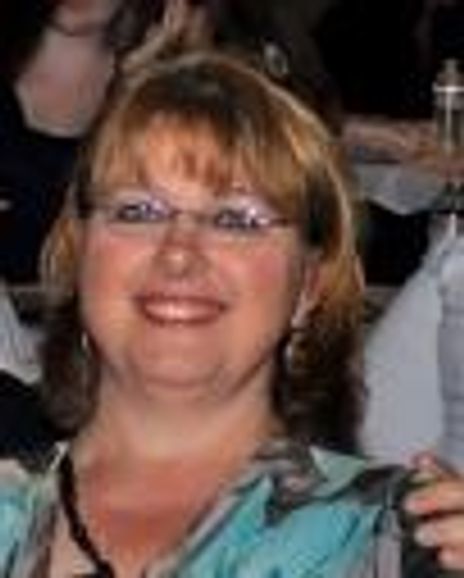 Lynette Terjesen Headshot