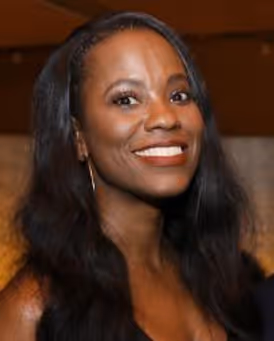Zakiya Young Headshot