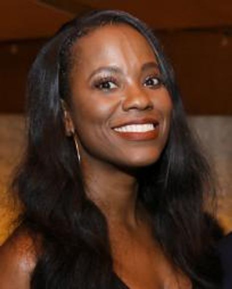 Zakiya Young Headshot